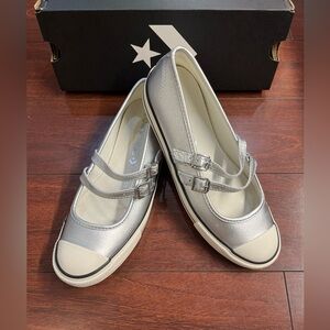 Womens 7.5 Converse Dainty Mary Jane OX Slip On Shoe Silver Leather New A12201C